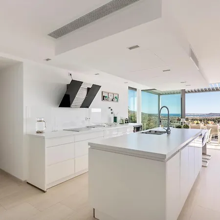 Readhostprofile! 4 Bedrooms Luxury With Private Pool غريمو