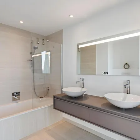 Readhostprofile! 4 Bedrooms Luxury With Private Pool Apartment Grimaud