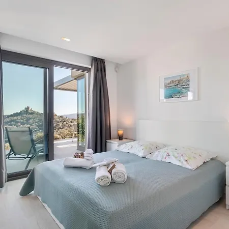 Readhostprofile! 4 Bedrooms Luxury With Private Pool Apartment *