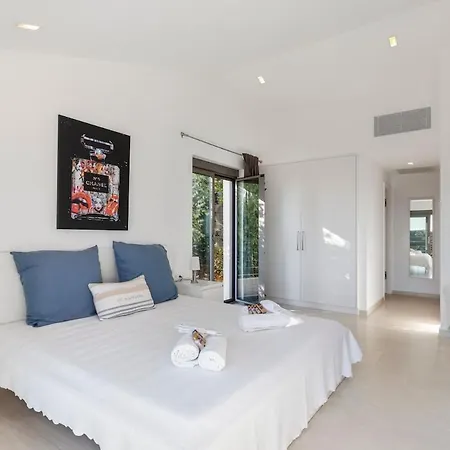 Apartment Readhostprofile! 4 Bedrooms Luxury With Private Pool *